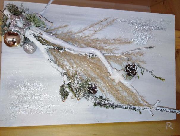 Betonová dóza s ornamenty