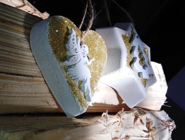 Betonová dóza s ornamenty