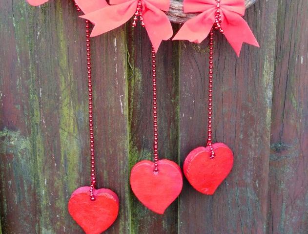 Betonová dóza s ornamenty