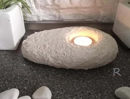 Betonová dóza s ornamenty