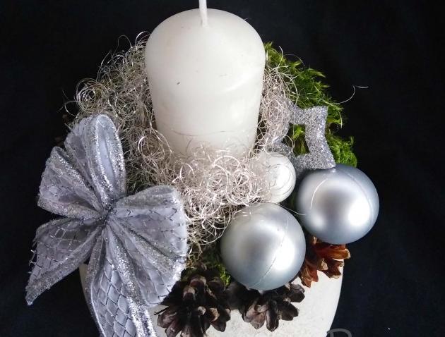 Betonová dóza s ornamenty