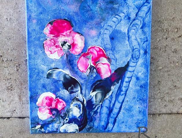 Betonová dóza s ornamenty