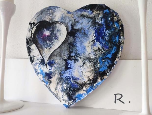 Betonová dóza s ornamenty