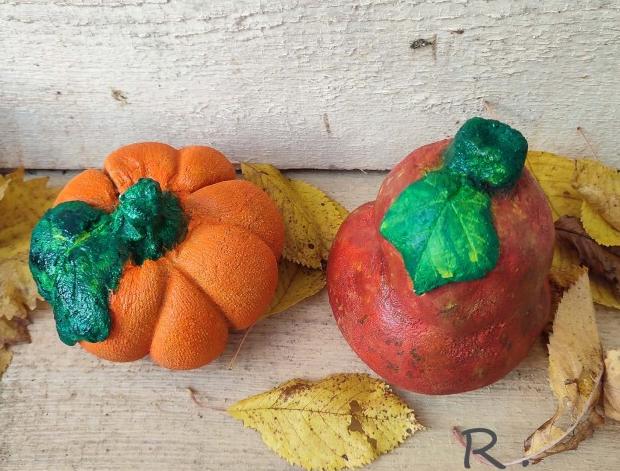 Betonová dóza s ornamenty