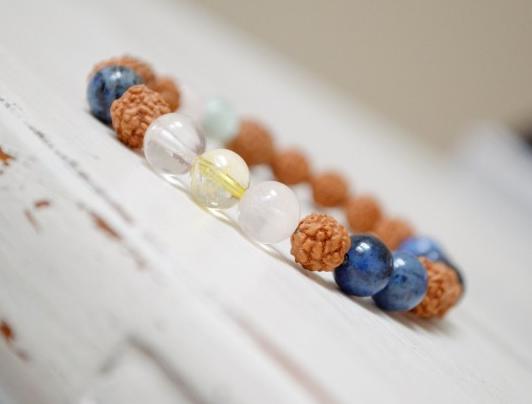 Ochranný náramek - Rudraksha duhová talisman náramek láska meditace štěstí energie přátelství buddha joga 