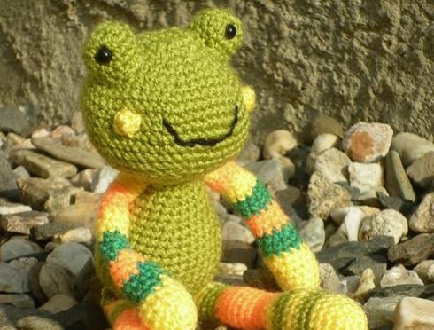 Háčkovaný oslík - hračky na zakázku