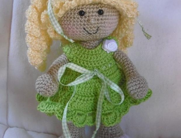 Háčkovaná panenka Adélka