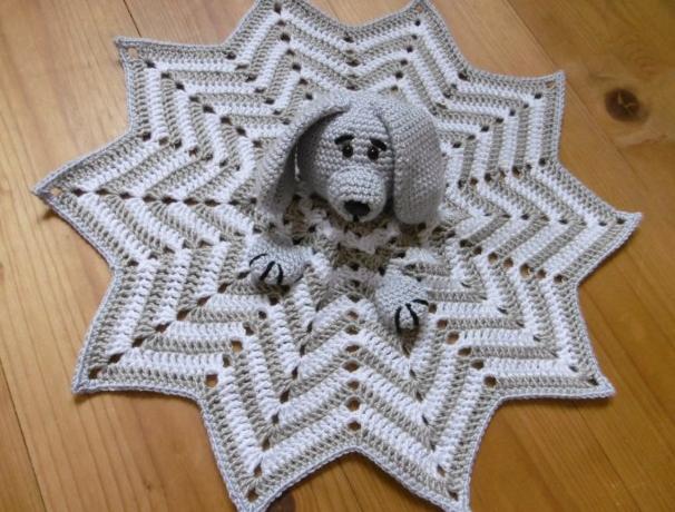 Háčkovaný usínáček Psík pejsek hajánek usínáček 