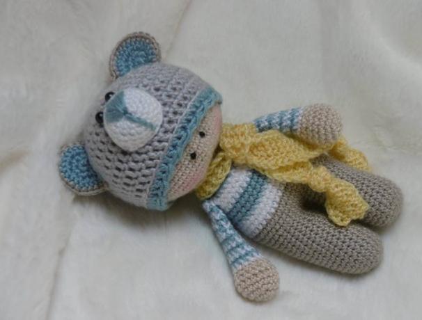 Háčkovaná panenka - medvídek panenka hračka 