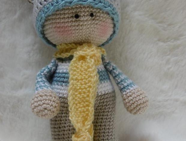 Háčkovaná panenka - medvídek