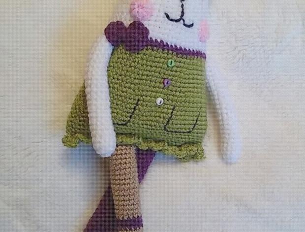 Háčkovaná kočička Mína kočička hračka 