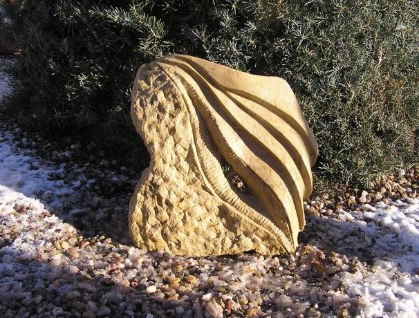 SOCHA - *POODKRYTÉ TAJEMSTVÍ* plastika socha skulptura zahradní socha socha z pískovce exteriérová socha socha do zahrady. sochy z pískovce 