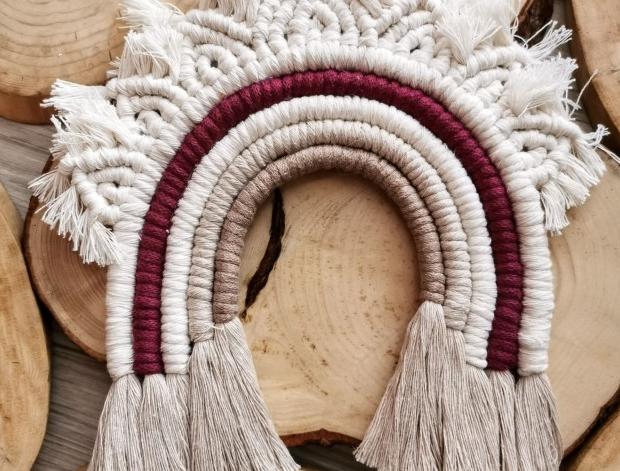 Macrame duha - fuchsiová /drhaná
