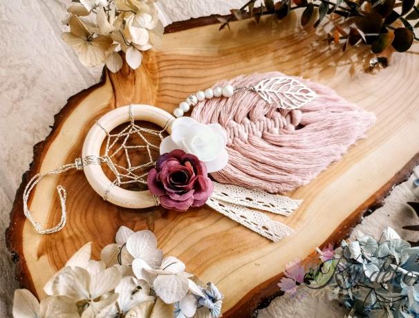 Mini lapač snů - Pastelová růžová dárek zelená krémová drhání boho macrame lapač snů hygge hygge decor boho decor 