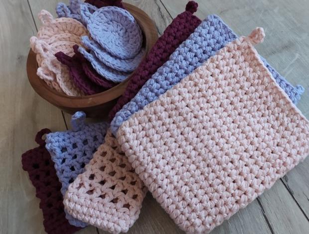 koupelnový set - světle růžový doplňky koupelna mytí 
