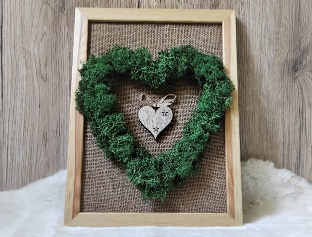 Mech. dekorace v dřev. květináči 2