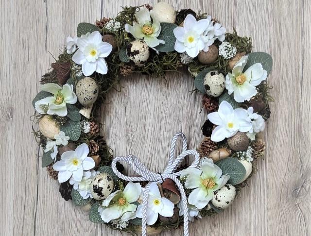 Velikonoční věnec do bílozelené