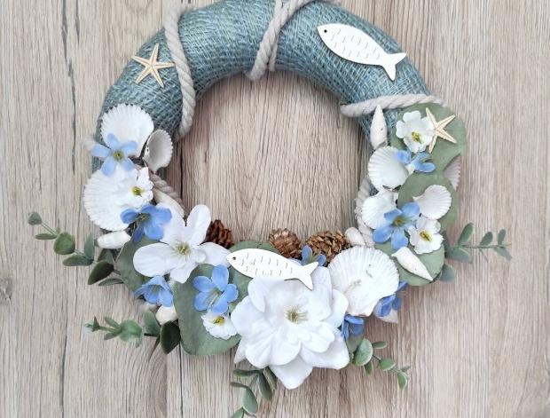 Mech. dekorace v dřev. květináči 2