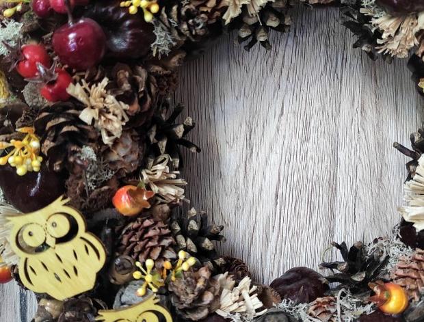 Podzimní věnec se sovičkami