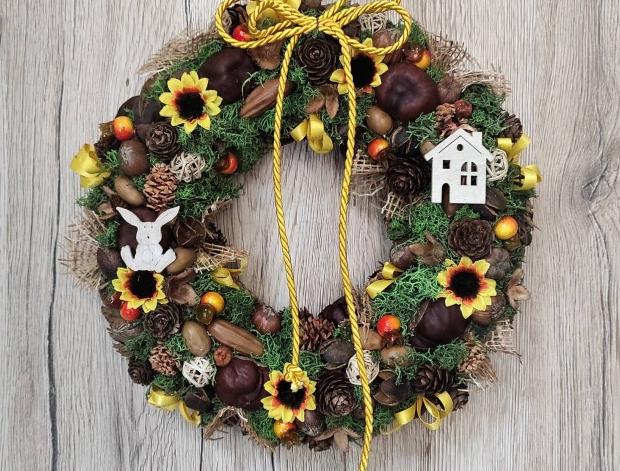 Podzimní věnec se slunečnicemi