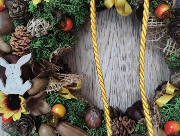 Podzimní věnec se slunečnicemi