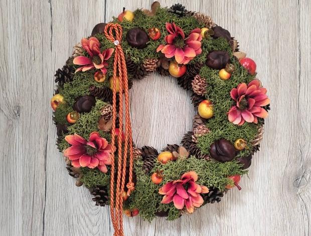 Mech. dekorace v dřev. květináči 2