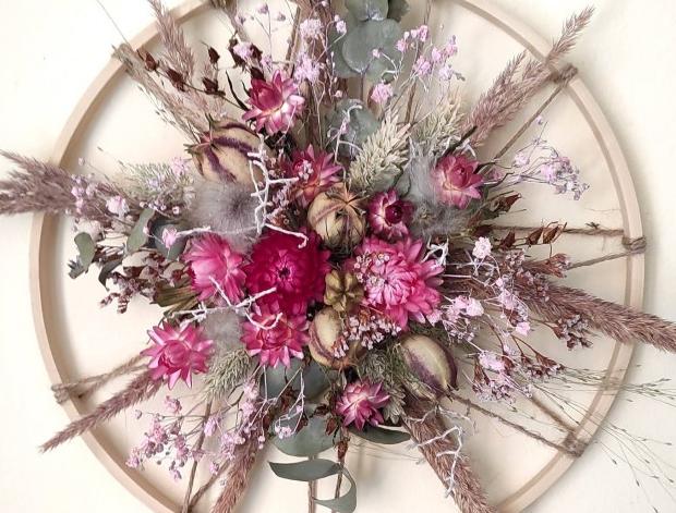Věnec přírodní  do růžové
