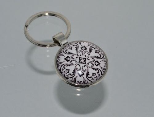 Přívěsek na klíče- černobílý (3710) přívěsek ornament přívěšek klíče klíč klíčenka barevný vzor ornamenty vzory přívěsky přívěšky černobílý na klíče přívěsek na klíče bíločerný přívěseknaklíče naklíče 