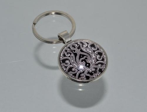 Přívěsek na klíče- černobílý (3713) přívěsek ornament přívěšek klíče klíč klíčenka barevný vzor ornamenty vzory přívěsky přívěšky černobílý na klíče přívěsek na klíče bíločerný přívěseknaklíče naklíče 
