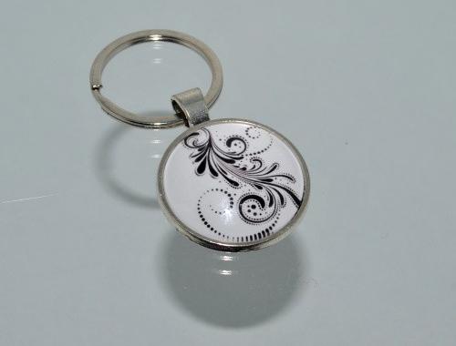 Přívěsek na klíče-černobílý (3742) přívěsek ornament přívěšek klíče klíč klíčenka barevný vzor ornamenty vzory přívěsky přívěšky černobílý na klíče přívěsek na klíče bíločerný přívěseknaklíče naklíče 