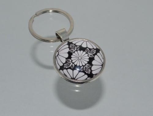 Přívěsek na klíče-černobílý (3755) přívěsek ornament přívěšek klíče klíč klíčenka barevný vzor ornamenty vzory přívěsky přívěšky černobílý na klíče přívěsek na klíče bíločerný přívěseknaklíče naklíče 