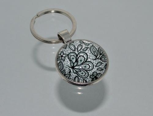 Přívěsek na klíče-černobílý (3756) přívěsek ornament přívěšek klíče klíč klíčenka barevný vzor ornamenty vzory přívěsky přívěšky černobílý na klíče přívěsek na klíče bíločerný přívěseknaklíče naklíče 
