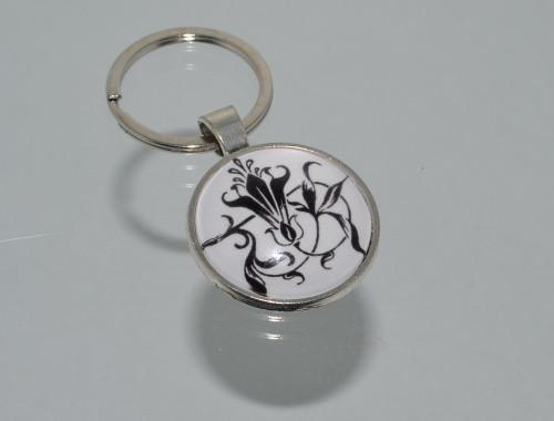 Přívěsek na klíče černobílý (3836) přívěsek ornament přívěšek klíče klíč klíčenka barevný vzor ornamenty vzory vzorovaný černobílý přívěsek na klíče bíločerný přívěšek na klíče 