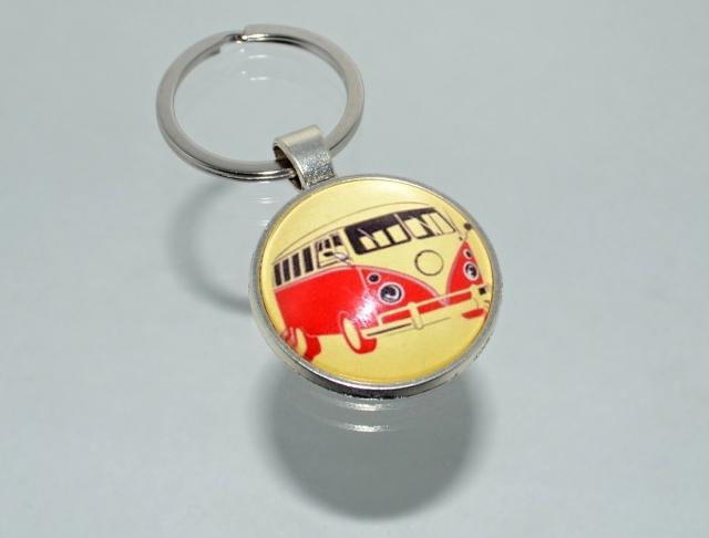 Přívěsek na klíče - bus (4254) přívěsek přívěšek klíče klíč klíčenka barevný autobus bus přívěsek na klíče přívěšek na klíče autobusy autobusák pro autobusáka 