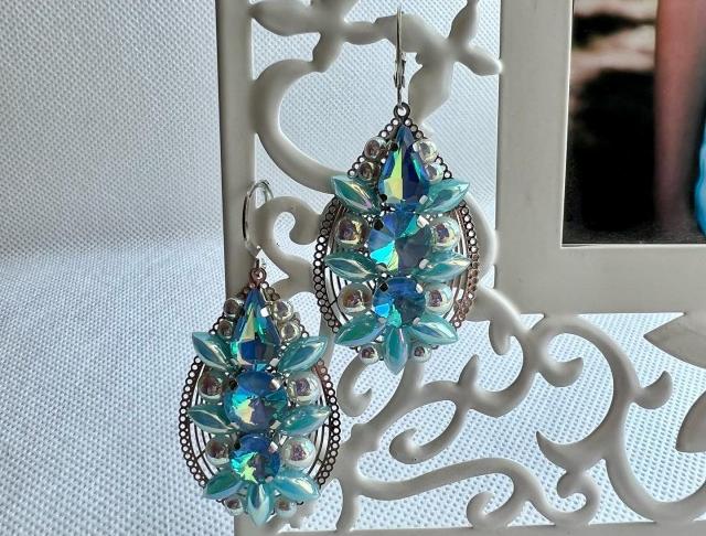 Modré perleťové náušnice náušnice modré luxusní luxus náušničky náušky crystal zářivé crystal ab kamínkové lepené 