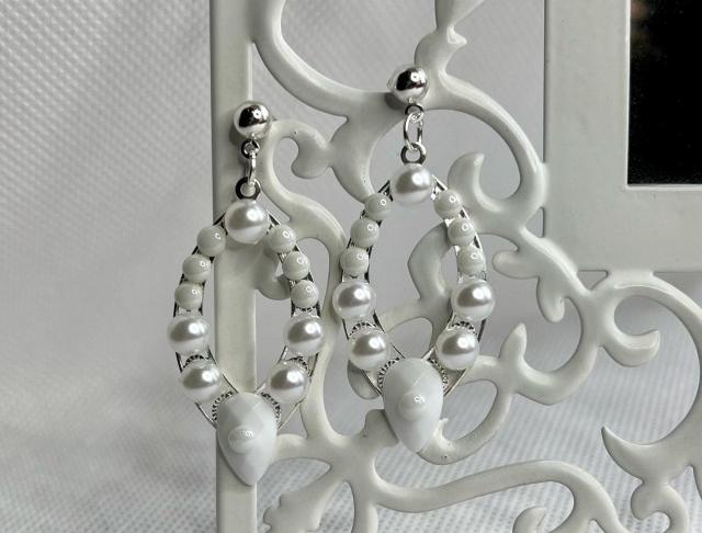 Jemné bílé náušnice náušnice bílé svatba visací luxusní třpyt náušničky náušky crystal zářivé třpytivé svědek 