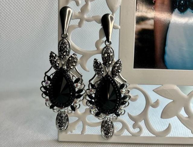 Maxi šedo černé náušnice