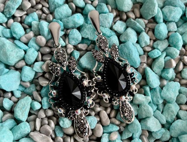 Maxi šedo černé náušnice