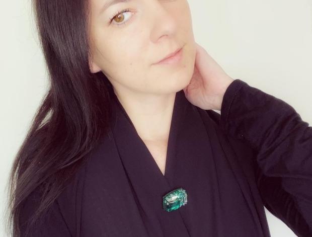 Brož - tmavě zelená