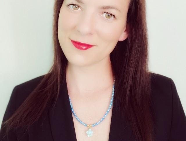 Náhrdelník - modrý s kytičkou