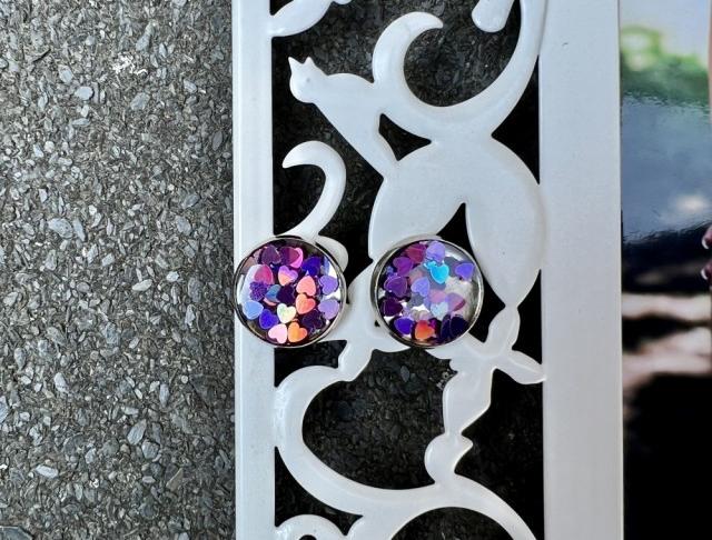 Náušnice - flitry srdíčka šperk šperky náušnice fialová srdíčka fialové bižuterie akce pryskyřice náušničky náušky glitry flitrové flitr srdíčkové výprodej pryskyřicové 