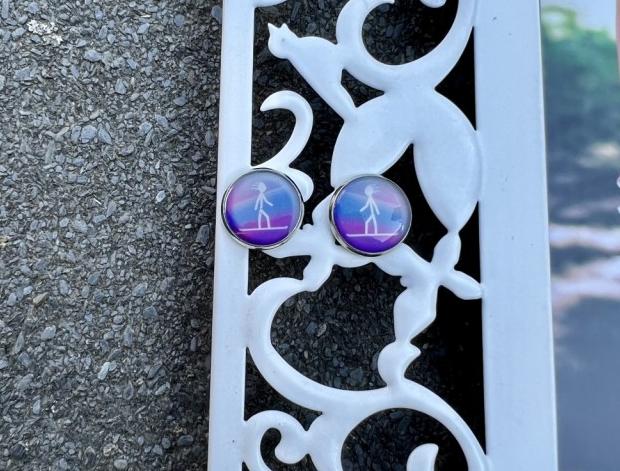 Náušnice - chodec šperk šperky náušnice bižuterie akce pryskyřice náušničky náušky duhové výprodej pryskyřicové chodec 