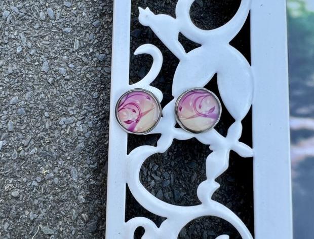 Náušnice - růžový vzor šperk šperky náušnice růžová bižuterie akce pryskyřice náušničky náušky růžové vzor vzory vzorované výprodej pryskyřicové 