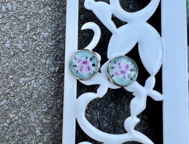 Náušnice - pecky do uší šperk šperky náušnice kytičky kytička kytka bižuterie akce pryskyřice náušničky náušky výprodej pryskyřicové 