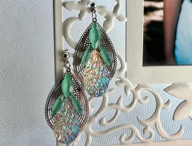 Náušnice - mint visací náušnice svatba visací luxusní třpyt luxus náušničky náušky ples plesové crystal mint zářivé třpytivé crystal ab na ples mintové svědek crystalab 