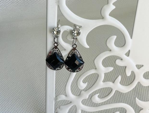 LC mini - černé čtverečky šperk šperky dárek kamínky náušnice černé luxusní bižuterie luxus náušničky náušky bižuterní crystal bižu mini na ples na svatbu kamínkové svědek 