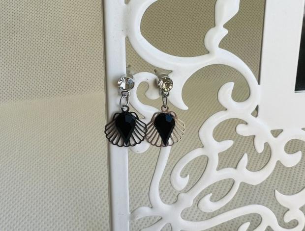 LC mini - černé mušle šperk šperky dárek kamínky náušnice černé luxusní bižuterie luxus náušničky náušky bižuterní crystal bižu mini na ples na svatbu kamínkové svědek 