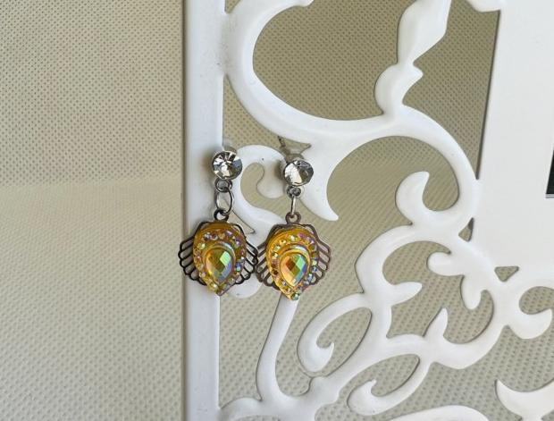 LC mini - žluté mušle šperk šperky dárek kamínky náušnice žlutá luxusní bižuterie luxus náušničky náušky bižuterní crystal bižu žluté mini na ples na svatbu kamínkové svědek 