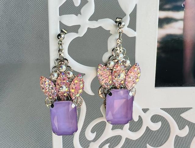 Luxusní crystal - růžové kamínky náušnice růžová svatba luxusní bižuterie luxus náušničky náušky svatební růžové ples plesové bižuterní crystal bižu kamínek na ples kamínkové luxury svědek crystals 