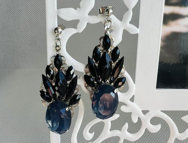 Luxusní crystal - tmavě modré kamínky náušnice černá svatba černé luxusní bižuterie luxus náušničky náušky svatební ples plesové bižuterní crystal bižu kamínek crystal ab na ples kamínkové luxury svědek crystals 